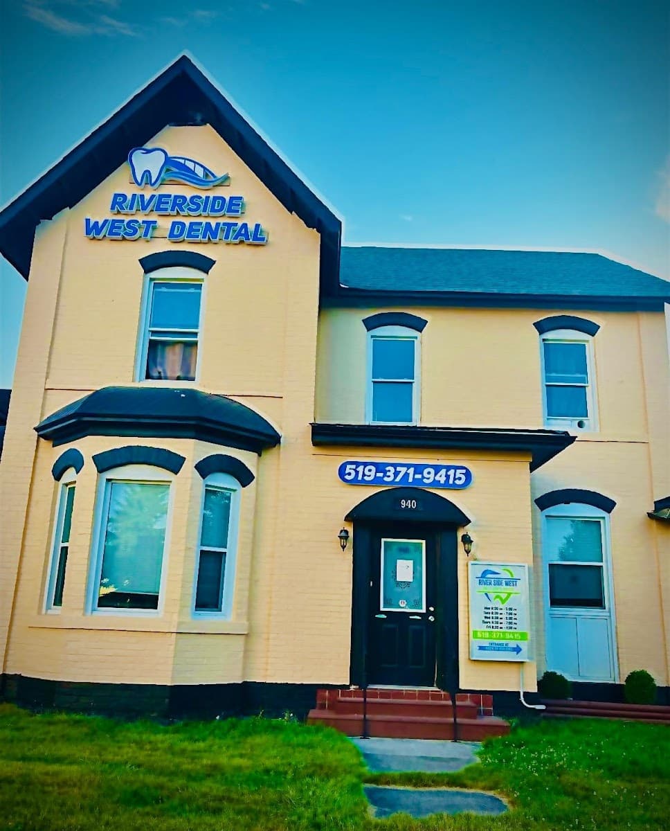 The heritage building at 940 First Avenue West, home of Riverside West Dental in Owen Sound